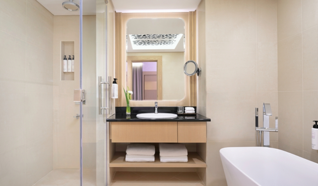 Executive Suite at Swissotel Al Murooj 